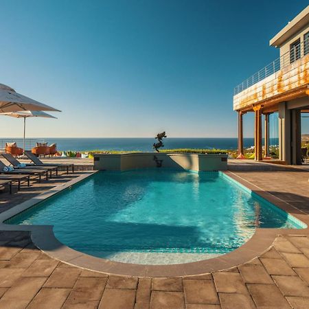 Sky Villa Boutique Hotel By Raw Africa Collection Plettenberg Bay Dış mekan fotoğraf The pool at the Cape Town edition