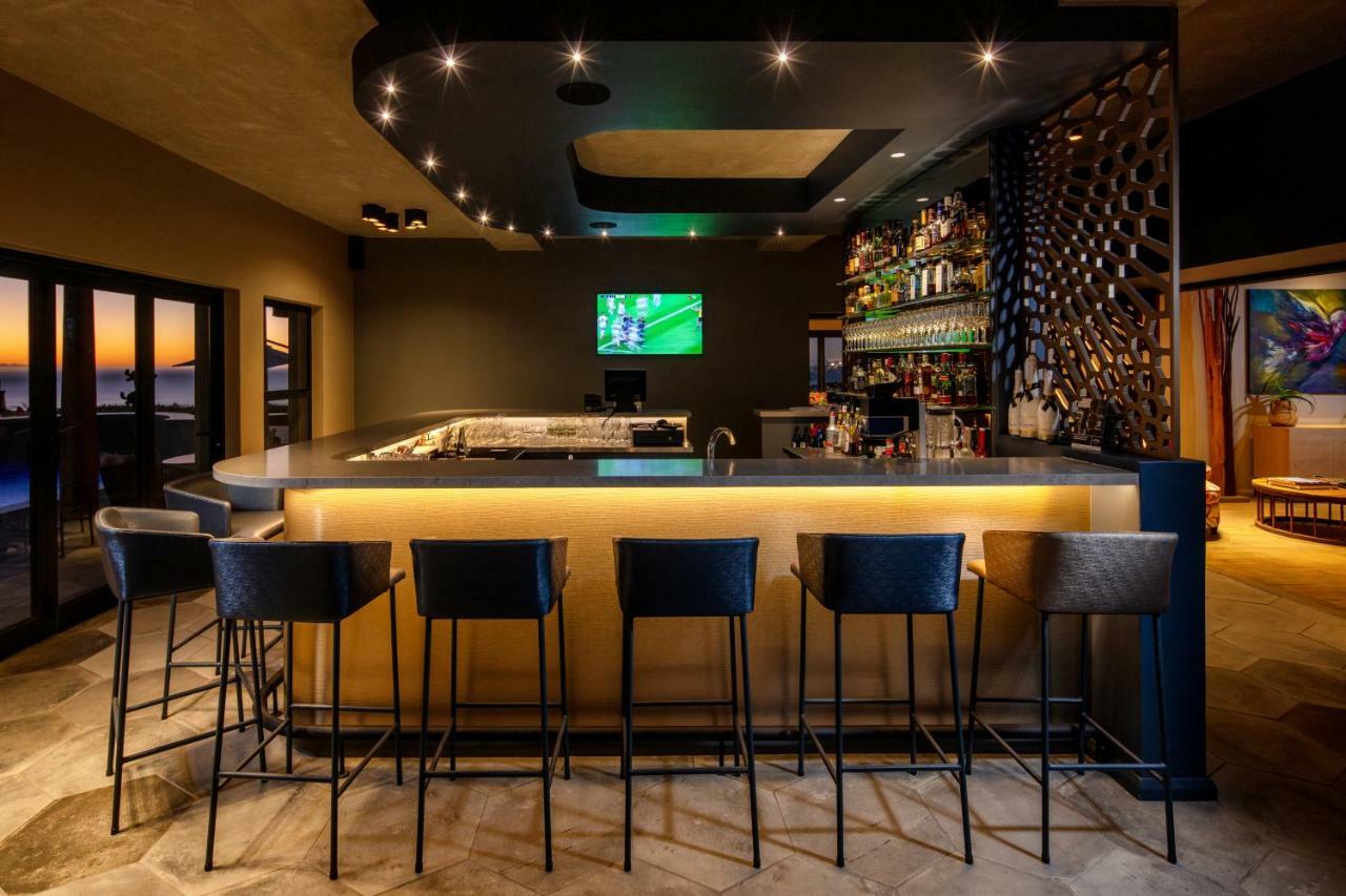 Sky Villa Boutique Hotel By Raw Africa Collection Plettenberg Bay Dış mekan fotoğraf The bar at the 101 Sky Lounge