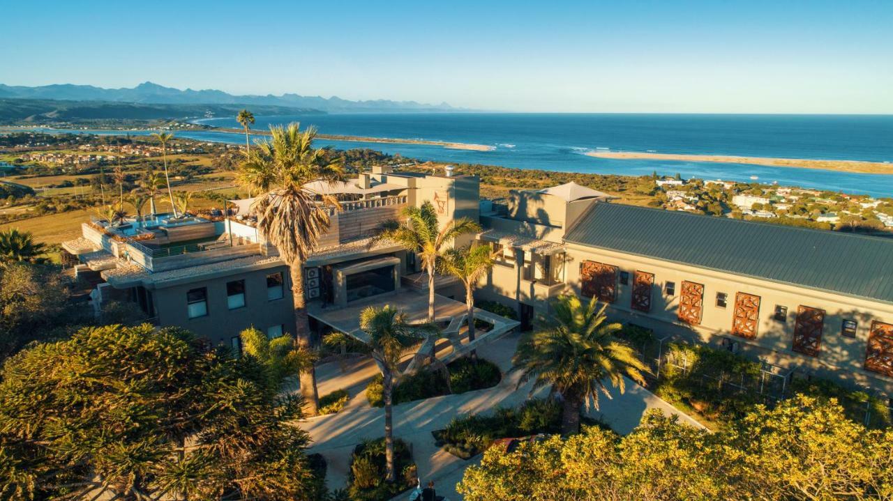 Sky Villa Boutique Hotel By Raw Africa Collection Plettenberg Bay Dış mekan fotoğraf Aerial view of the campus