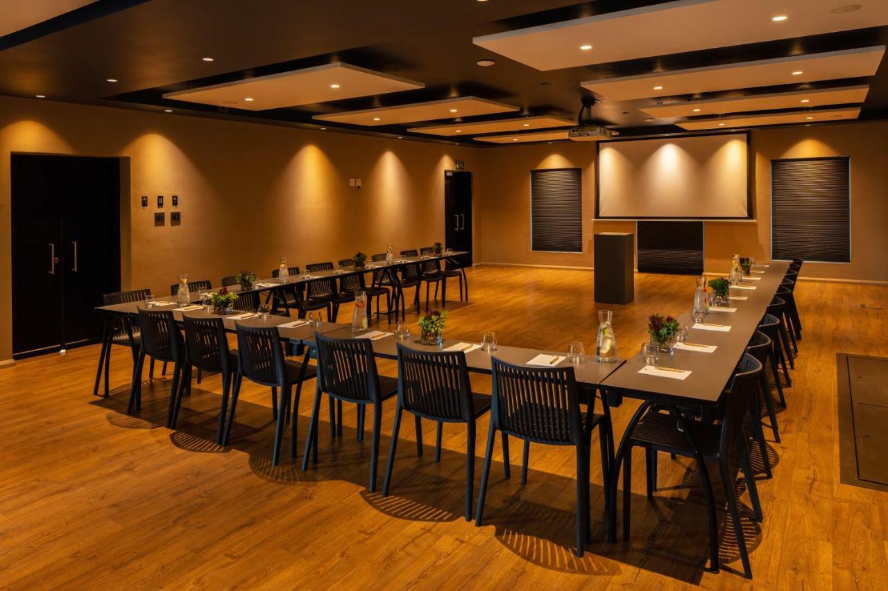 Sky Villa Boutique Hotel By Raw Africa Collection Plettenberg Bay Dış mekan fotoğraf Meeting room