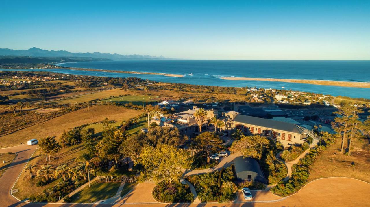 Sky Villa Boutique Hotel By Raw Africa Collection Plettenberg Bay Dış mekan fotoğraf Aerial view of the campus