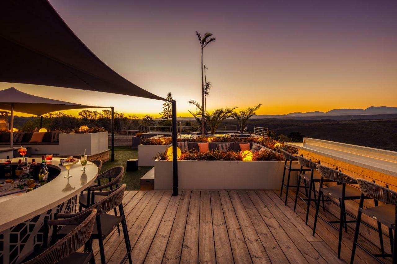 Sky Villa Boutique Hotel By Raw Africa Collection Plettenberg Bay Dış mekan fotoğraf The rooftop bar at the Hotel